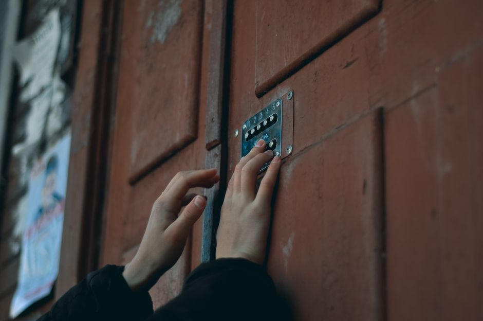 Preparing Your Home Before a Break: Leaving and Returning with Peace of Mind
